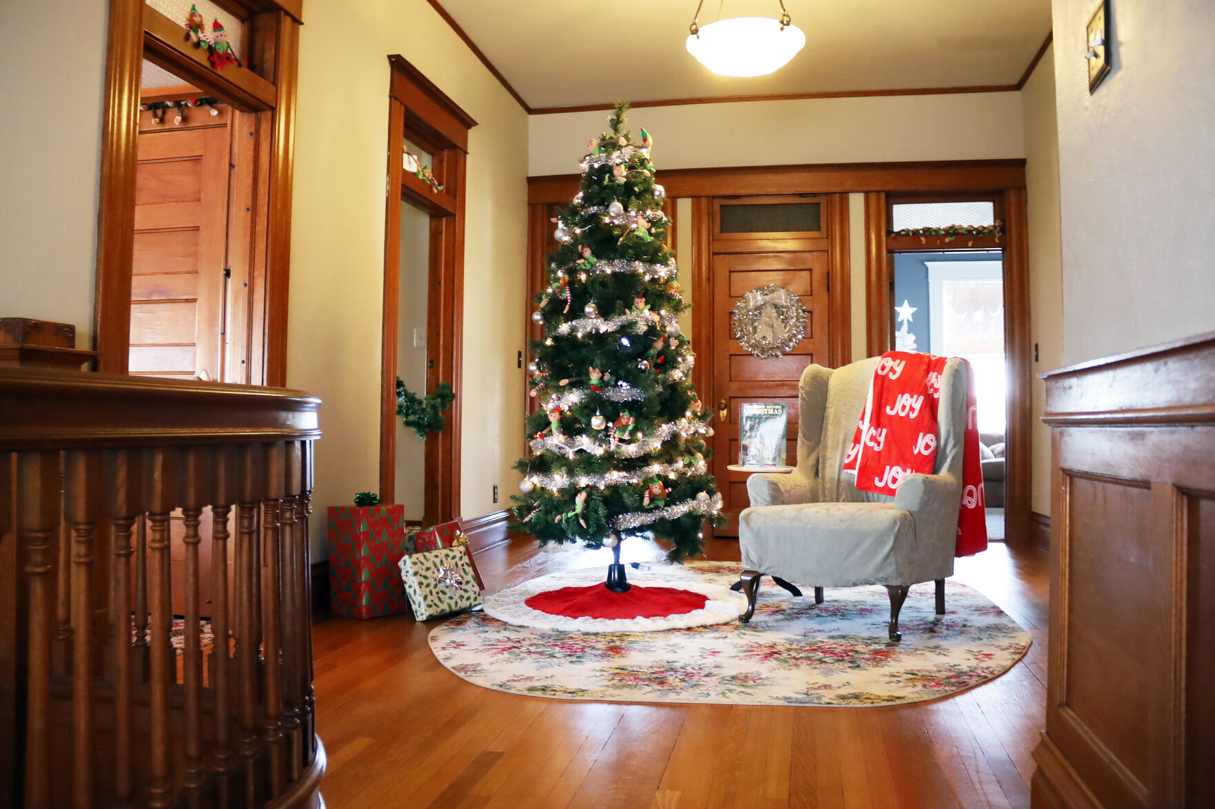 12-10-20 Christmas Homes Tour 5.jpg